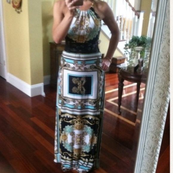 Dresses & Skirts - ON HOLD for @Karlab78 beautiful!!