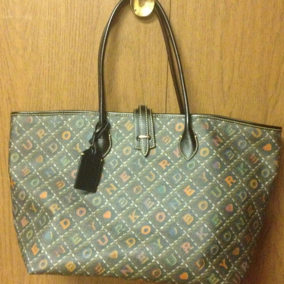🚫RESERVED for rooney68🚫Dooney & Bourke Tote