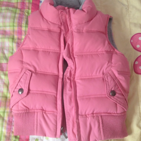 ⛔️sold⛔️🌺Pink girls vest , GAP brand🌺
