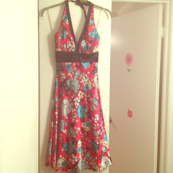 Floral halter dress - Picture 1 of 1