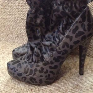 Victoria secret heel