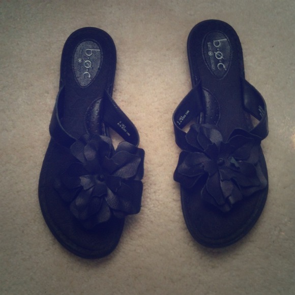 Black flower sandals