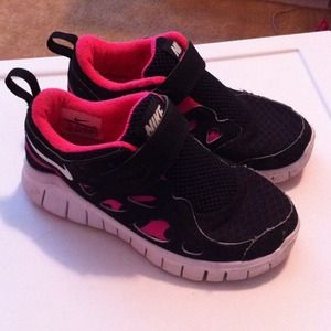 Girls Nike shoes