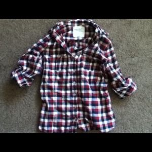 🔴Sold🔴 Red plaid/flannel shirt.