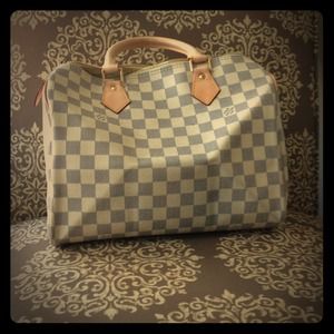 Louis Vuitton speedy
