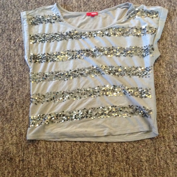 Cute boxy top grey and sparkly size m