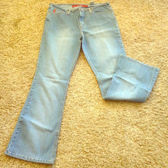 Light wash Mudd jeans