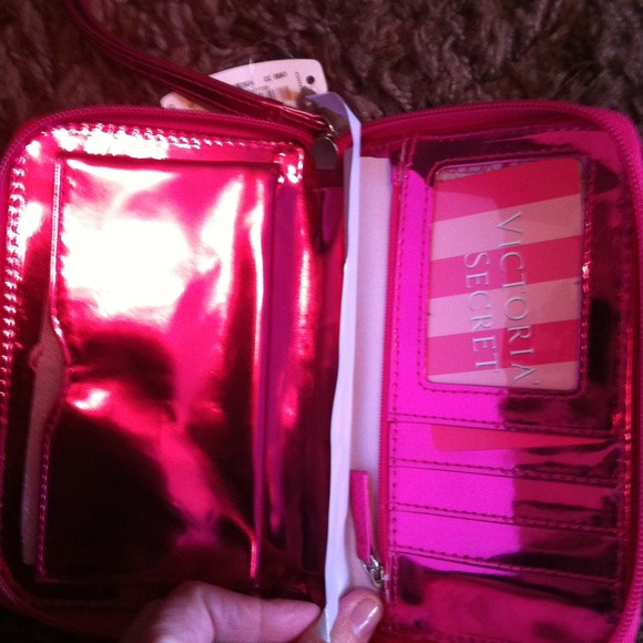 🎀Sold in bundle🎀Victoria Secret metallic - Picture 3 of 3