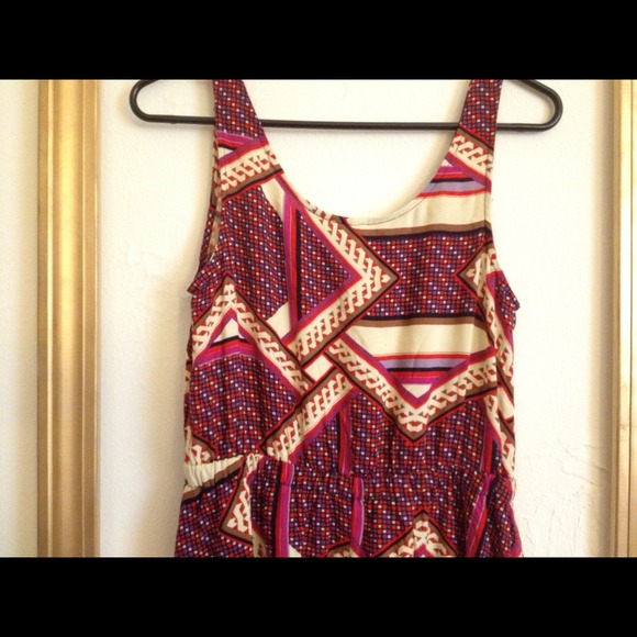 Hi Lo Dress - Picture 2 of 3