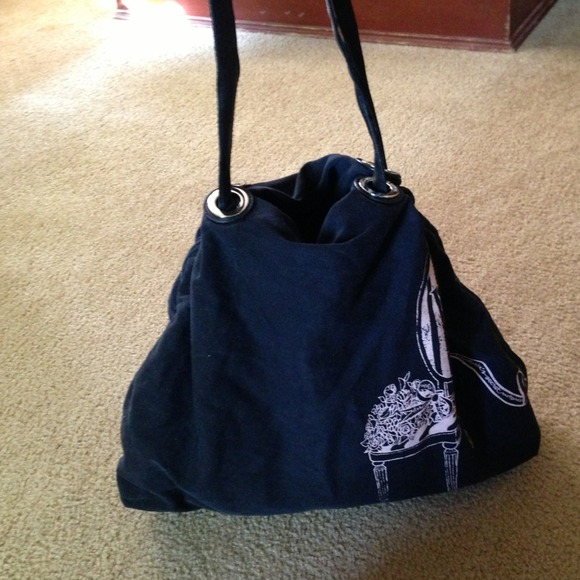 Drawstring vs tote - Picture 4 of 4