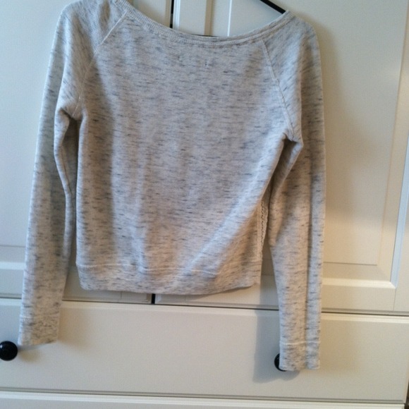 💋American Eagle Sweater - Picture 3 of 3