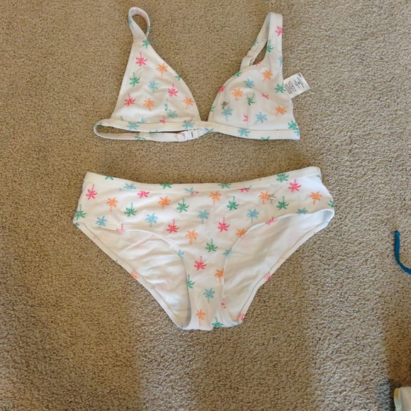 Super adorable white palm tree bikini h&m