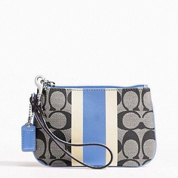 Authentic Coach signature small wristlet - Picture 1 of 2