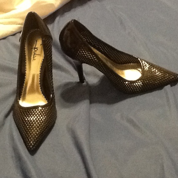 Black heels. - Picture 1 of 1