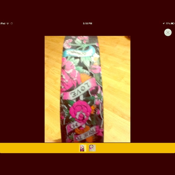 Ed hardy headband.