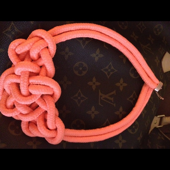 Jewelry - Peachy color 💋  style knot arty rope choker