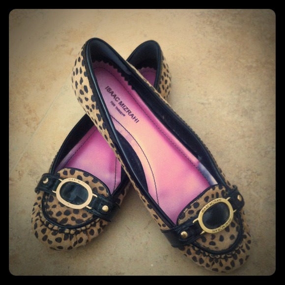 Awesome leopard flats with cushion heel