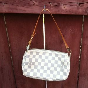 Authentic Louis Vuitton Pochette Accessories Bag
