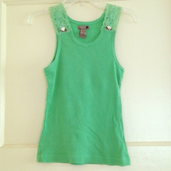 NWOT Green lace flower tank