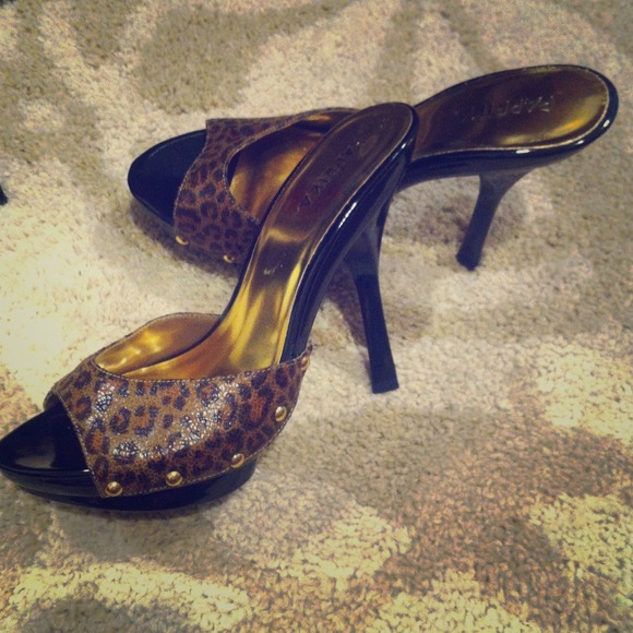 Never worn cheetah print heels!