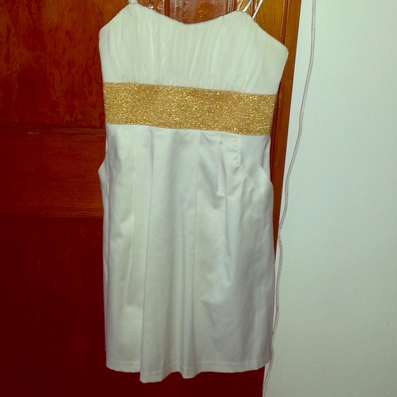 City Triangles Ivory/Gold sz 7 Cocktail dress =0) - Picture 1 of 2