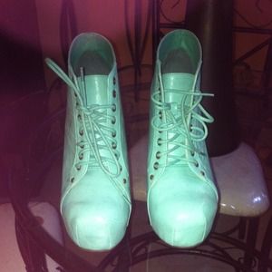 Platform Turquoise Heels NEVER BEEN WORN