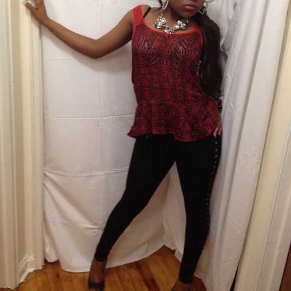 Sold🎈🎈 Sheer red top, true to size.