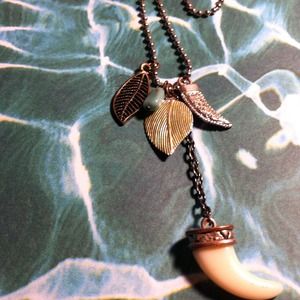 Leaf & Tooth Sweaterchain