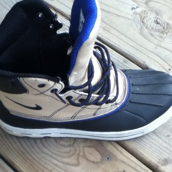 Nike boots