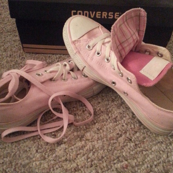 *Final price Cut*Converse pink plaid double tongue