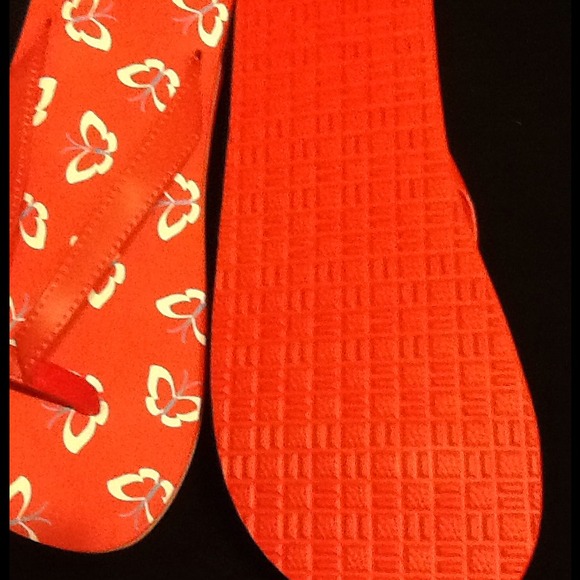 New Red flip flops - Picture 2 of 2