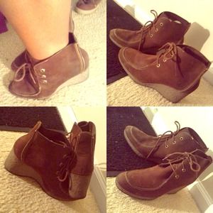 Timberland, Chocolate real suede wedge boots