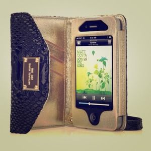 SOLD Mihael kors clutch