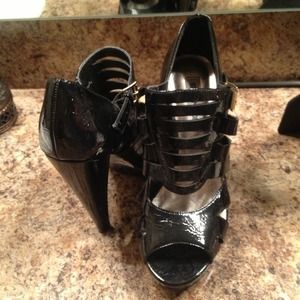 Steve Madden black heels