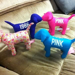 💸RESERVED💸 VS Pink Dogs x4