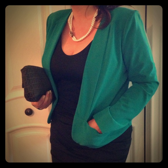 SOLD🍸REDUCED!!! Classic&Versatile Bebe Blazer🍸