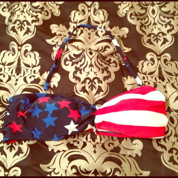 ❌SOLD IN BUNDLE❌ Flag bikini top