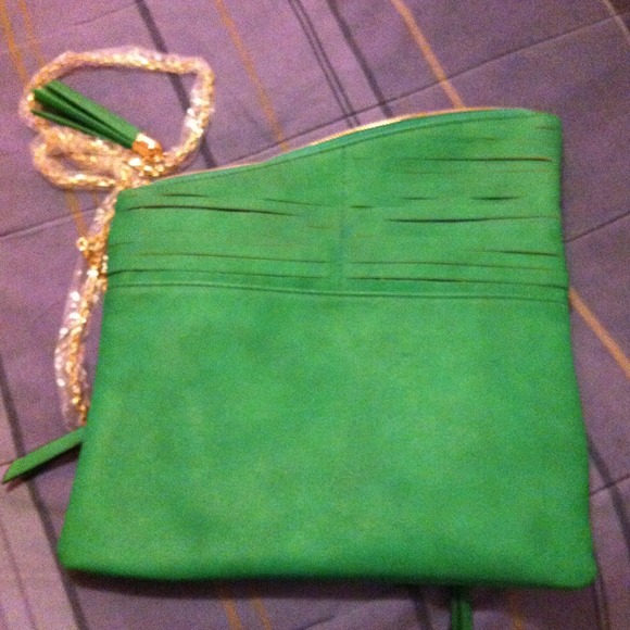 🚫BUNDLED🚫 Mint colored clutch - Picture 4 of 4