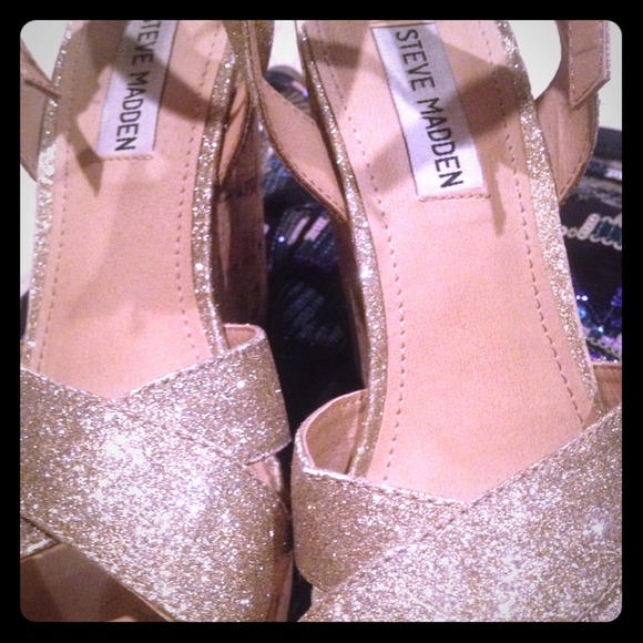 Steve Madden wedges