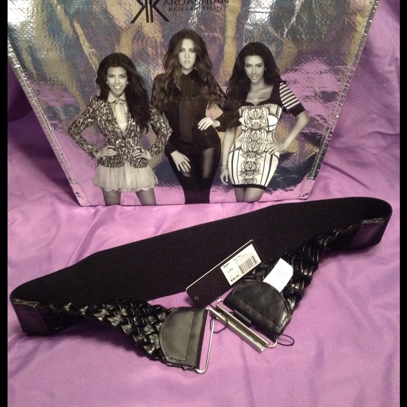 💢 SOLD! 💢@ezzie214 Kardashian Belt - Picture 2 of 4