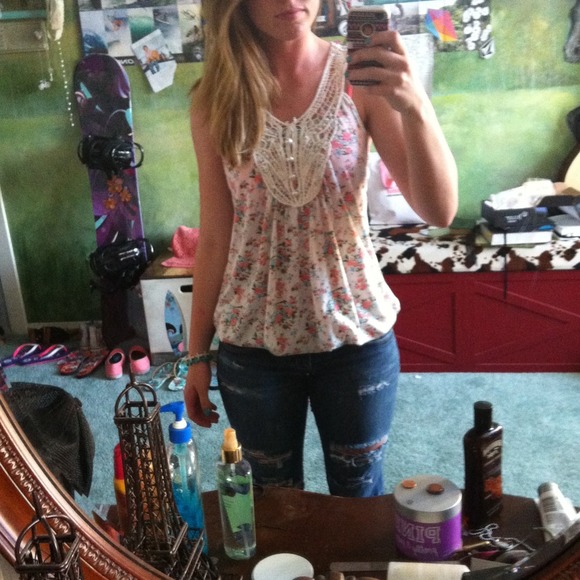 Girlie tank! Price negotiable! - Picture 1 of 2