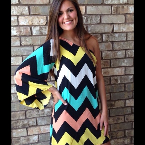 Dresses & Skirts - One Shoulder Chevron Dress!