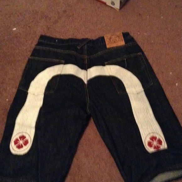 Evisu jean shorts size 34