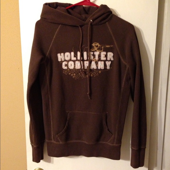 Brown Hollister sweater!💛 - Picture 1 of 1