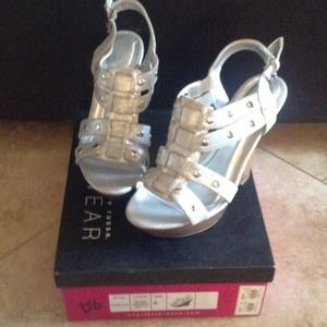 Silver wooden wedges