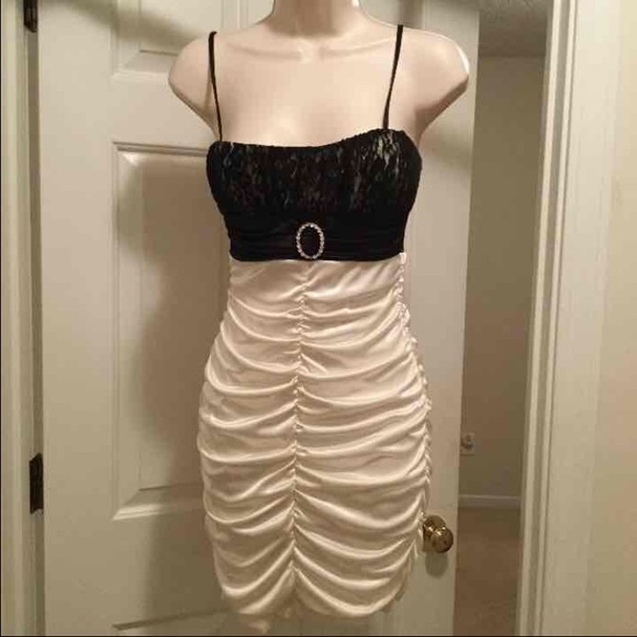 Formal dress ✂✂✂ REDUCED - Picture 2 of 3