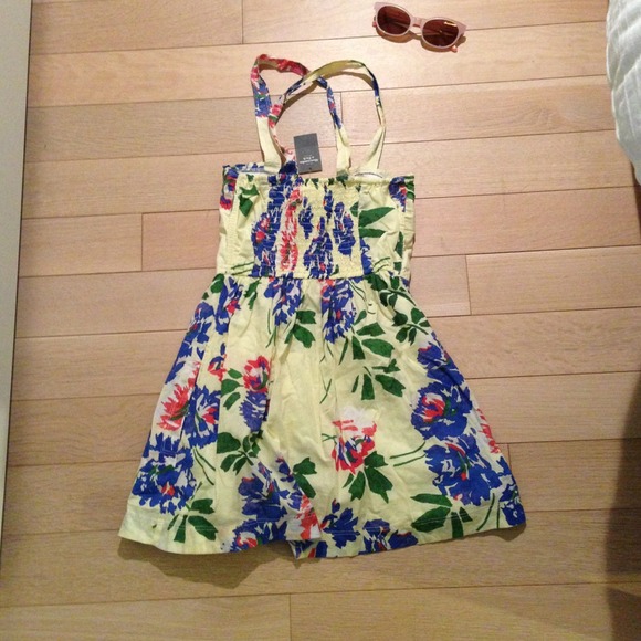 💢Reserved💢 - Corset style floral cross back - Picture 3 of 4