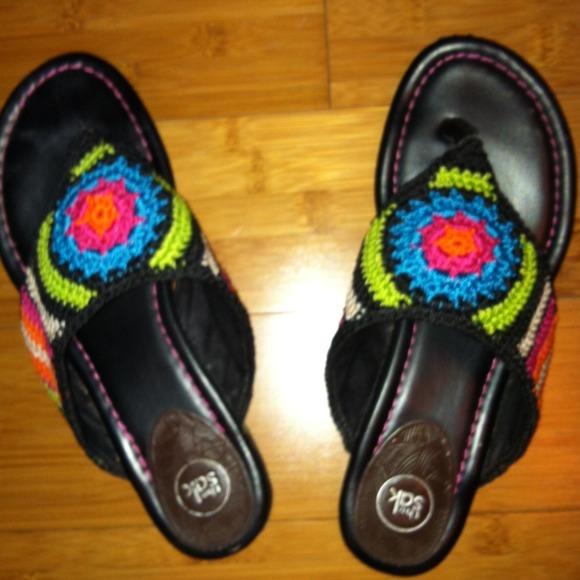 Sak sandals