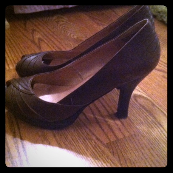 Rule Steve Madden peeptoe pumps "phebee" 8.5
