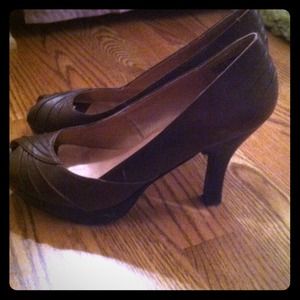Rule Steve Madden peeptoe pumps "phebee" 8.5